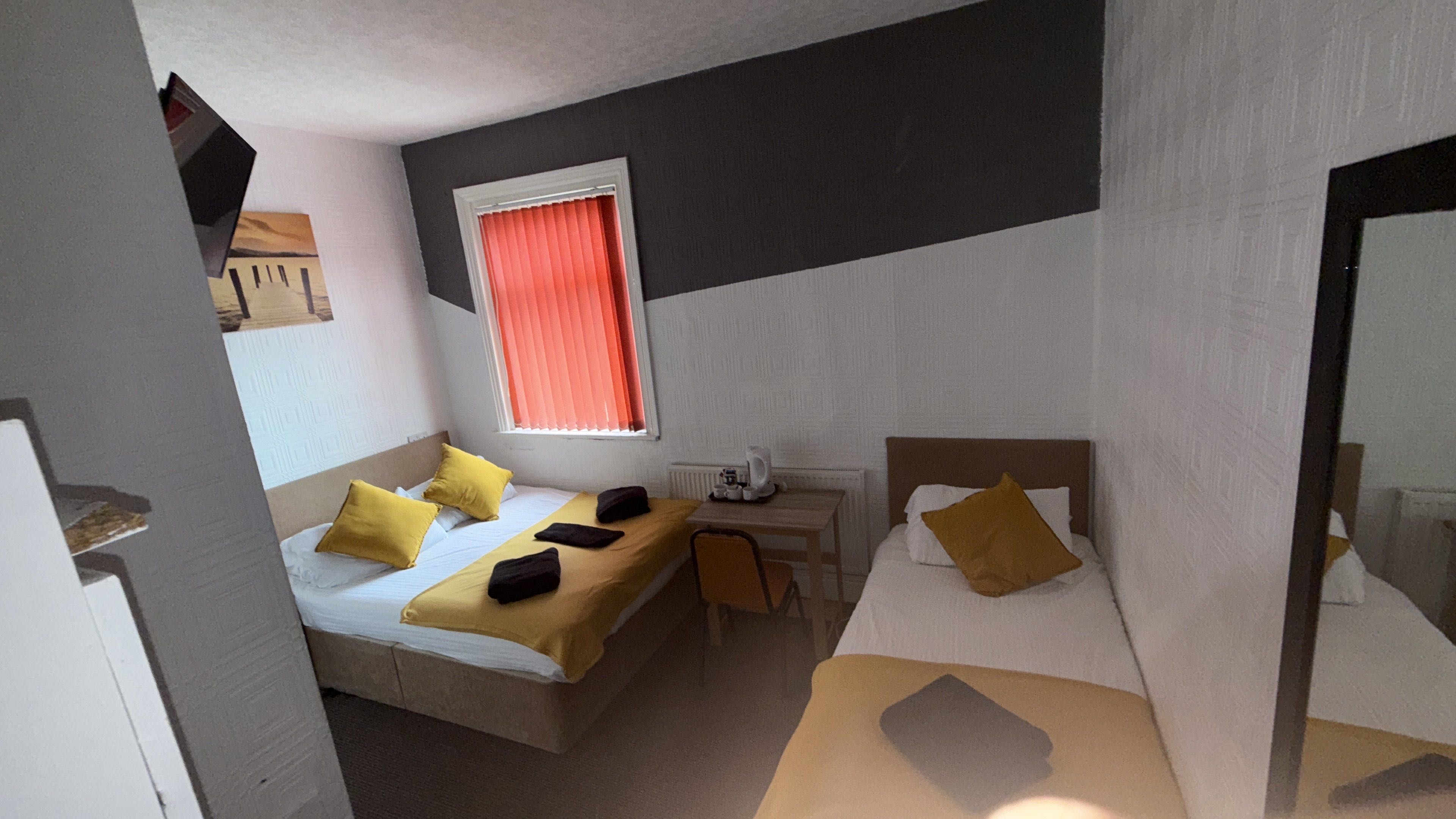 Triple Room